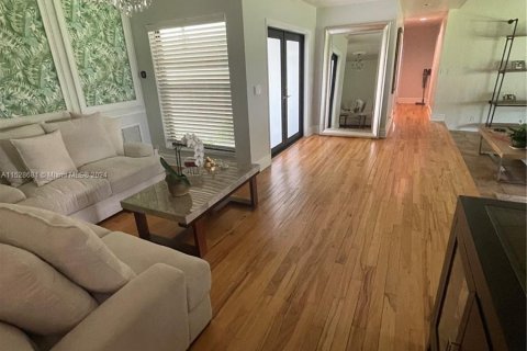 Casa en venta en Tamarac, Florida, 4 dormitorios, 247.86 m2 № 995698 - foto 4