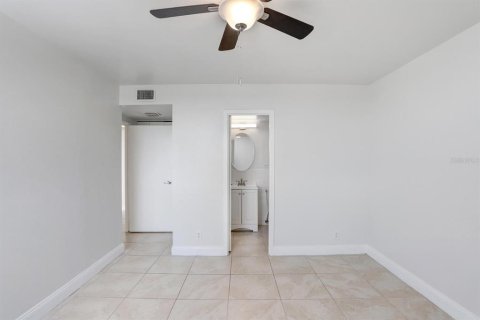 Condominio en venta en Tampa, Florida, 2 dormitorios, 78.6 m2 № 799858 - foto 11