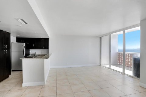 Condominio en venta en Tampa, Florida, 2 dormitorios, 78.6 m2 № 799858 - foto 8
