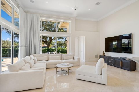 Villa ou maison à vendre à Weston, Floride: 4 chambres, 389.17 m2 № 912078 - photo 8