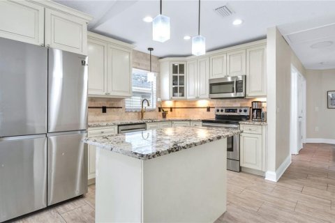 Casa en venta en Tampa, Florida, 3 dormitorios, 154.59 m2 № 1304186 - foto 4