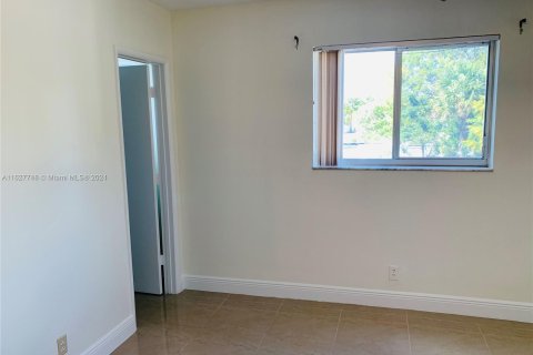 Condo in Pompano Beach, Florida, 2 bedrooms  № 1282029 - photo 19