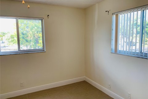 Condo in Pompano Beach, Florida, 2 bedrooms  № 1282029 - photo 26