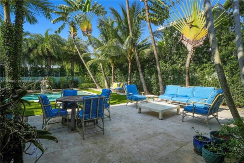 House in Miami Beach, Florida 3 bedrooms, 181.07 sq.m. № 886006 - photo 26