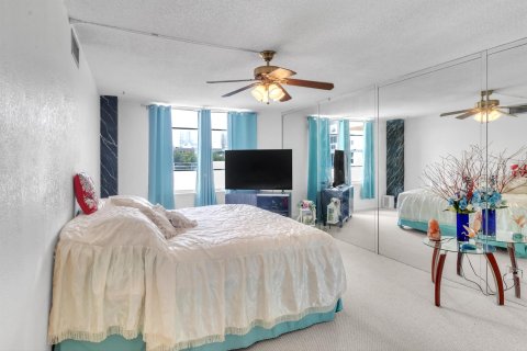 Condominio en venta en Sunny Isles Beach, Florida, 2 dormitorios, 119.47 m2 № 888231 - foto 21