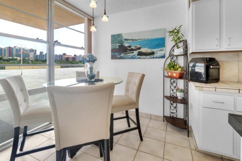 Copropriété à vendre à Sunny Isles Beach, Floride: 2 chambres, 119.47 m2 № 888231 - photo 27