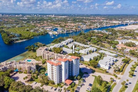 Condo in North Palm Beach, Florida, 3 bedrooms  № 1174614 - photo 2