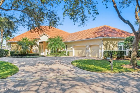 Купить виллу или дом в Палм-Кост, Флорида 4 спальни, 274.8м2, № 843326 - фото 1