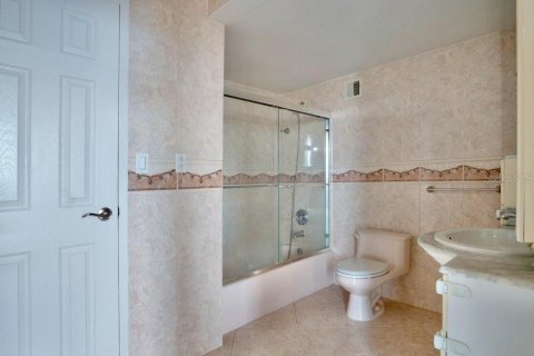 Condo in Hollywood, Florida, 2 bedrooms  № 1346259 - photo 18