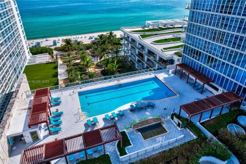 Condo in Miami Beach, Florida, 1 bedroom  № 880111 - photo 4