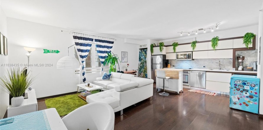 Condo in Miami Beach, Florida, 1 bedroom  № 1310656