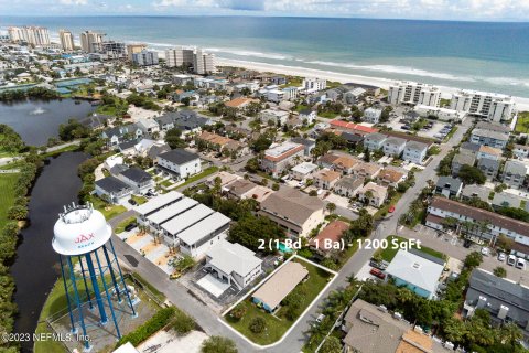 Dúplex en venta en Jacksonville Beach, Florida, 2 dormitorios, 111.48 m2 № 771161 - foto 1