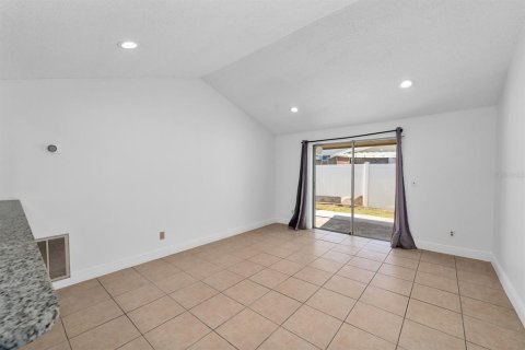 Casa en venta en Tampa, Florida, 2 dormitorios, 75.07 m2 № 1262770 - foto 5