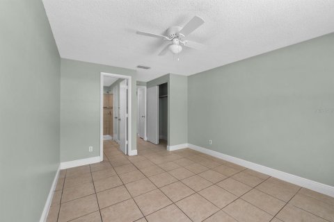 Villa ou maison à vendre à Tampa, Floride: 2 chambres, 75.07 m2 № 1262770 - photo 16