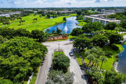 Condo in Coconut Creek, Florida, 2 bedrooms  № 1358515 - photo 2