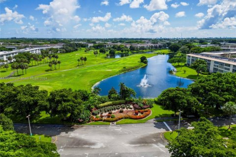 Condo in Coconut Creek, Florida, 2 bedrooms  № 1358515 - photo 29