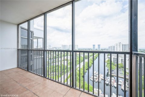 Condominio en venta en Aventura, Florida, 1 dormitorio, 84.82 m2 № 1318990 - foto 3