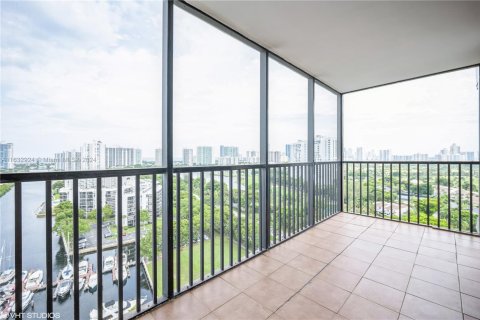 Condominio en venta en Aventura, Florida, 1 dormitorio, 84.82 m2 № 1318990 - foto 4