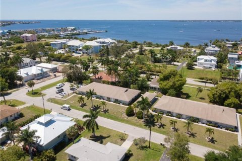 Condo in Punta Gorda, Florida, 1 bedroom  № 859040 - photo 2