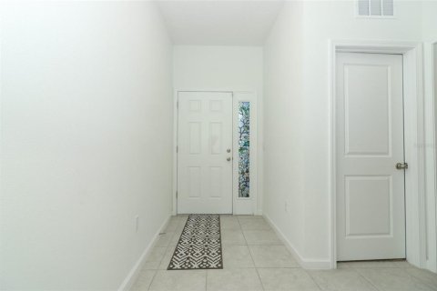 House in DeLand, Florida 4 bedrooms, 180.51 sq.m. № 1246295 - photo 4