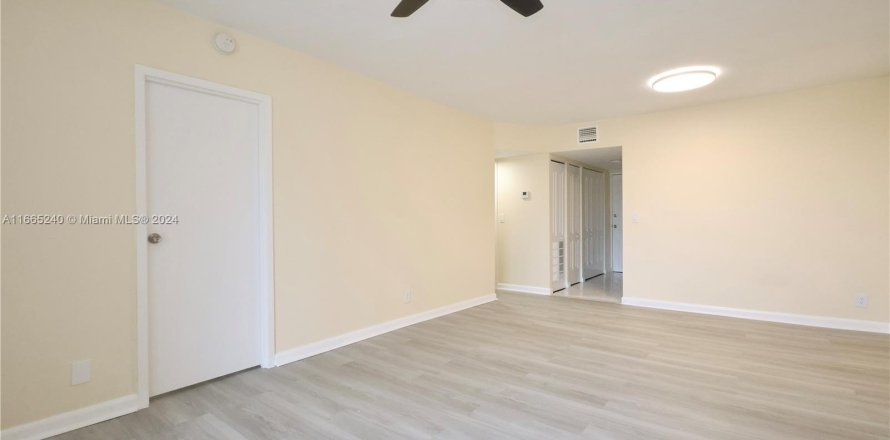 Condo à Lauderdale Lakes, Floride, 2 chambres  № 1377469