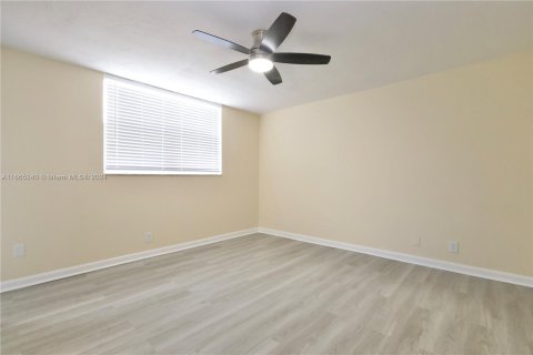 Copropriété à vendre à Lauderdale Lakes, Floride: 2 chambres, 80.36 m2 № 1377469 - photo 6