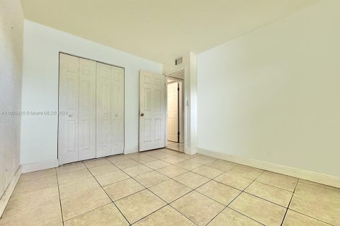 Condo in Coral Springs, Florida, 2 bedrooms  № 1377511 - photo 6