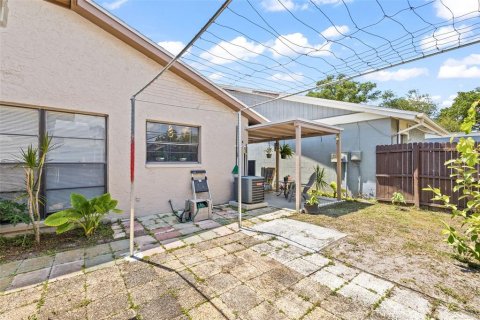 Casa en venta en Tampa, Florida, 2 dormitorios, 82.78 m2 № 1336573 - foto 28