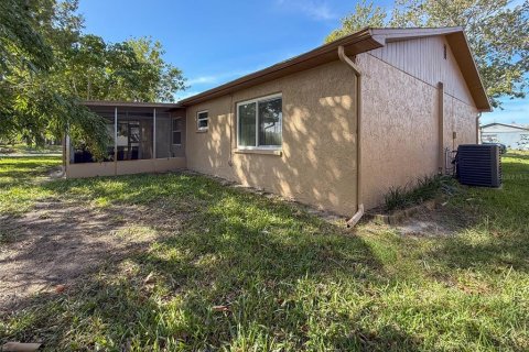 House in Port Richey, Florida 3 bedrooms, 134.06 sq.m. № 1409971 - photo 26