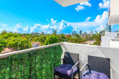 Copropriété à vendre à Miami Beach, Floride: 2 chambres, 76.27 m2 № 1224384 - photo 11