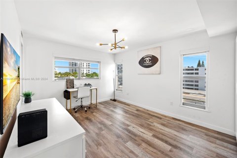 Copropriété à vendre à Miami Beach, Floride: 2 chambres, 76.27 m2 № 1224384 - photo 13