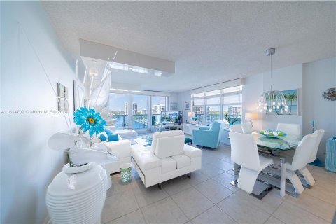 Condominio en venta en Hollywood, Florida, 2 dormitorios, 123.84 m2 № 1236288 - foto 12
