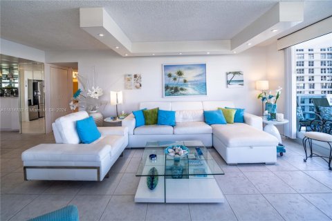 Condominio en venta en Hollywood, Florida, 2 dormitorios, 123.84 m2 № 1236288 - foto 14