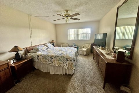 Condo in Port Richey, Florida, 1 bedroom  № 1434485 - photo 16