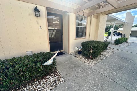 Condo in Port Richey, Florida, 1 bedroom  № 1434485 - photo 2