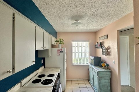 Condo in Port Richey, Florida, 1 bedroom  № 1434485 - photo 7