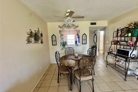 Condo in Port Richey, Florida, 1 bedroom  № 1434485 - photo 15