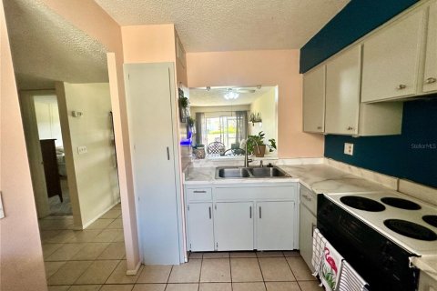 Condo in Port Richey, Florida, 1 bedroom  № 1434485 - photo 3