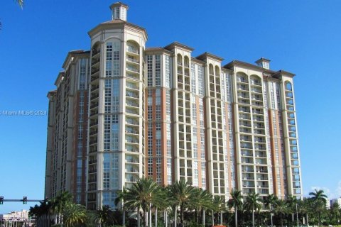 Condo in West Palm Beach, Florida, 2 bedrooms  № 1435427 - photo 18