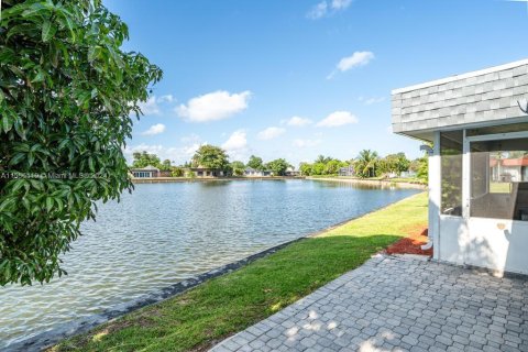 Casa en venta en Tamarac, Florida, 3 dormitorios, 183.11 m2 № 1173071 - foto 26