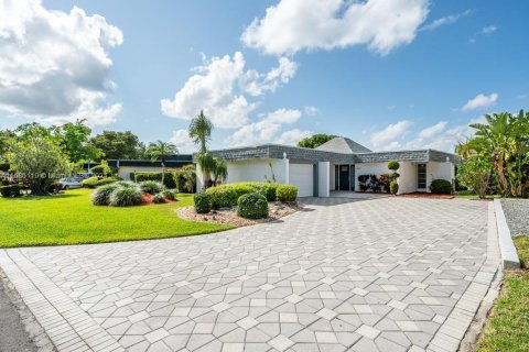 Villa ou maison à vendre à Tamarac, Floride: 3 chambres, 183.11 m2 № 1173071 - photo 1