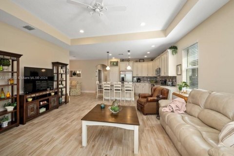 Casa en venta en Port St. Lucie, Florida, 2 dormitorios, 150.13 m2 № 1092521 - foto 10