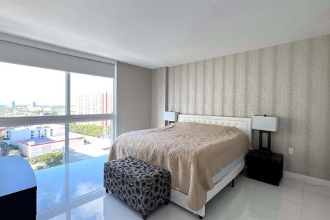 Condo in Sunny Isles Beach, Florida, 3 bedrooms  № 1099966 - photo 11