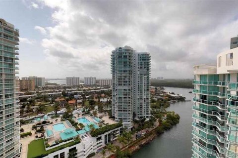 Condominio en venta en Sunny Isles Beach, Florida, 3 dormitorios, 135.73 m2 № 1099966 - foto 4