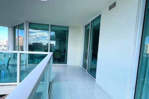 Condominio en venta en Sunny Isles Beach, Florida, 3 dormitorios, 135.73 m2 № 1099966 - foto 6