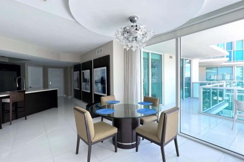 Copropriété à vendre à Sunny Isles Beach, Floride: 3 chambres, 135.73 m2 № 1099966 - photo 16