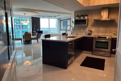 Condominio en venta en Sunny Isles Beach, Florida, 3 dormitorios, 135.73 m2 № 1099966 - foto 15