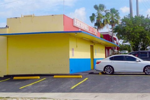 Commercial property in Dania Beach, Florida № 969659 - photo 2