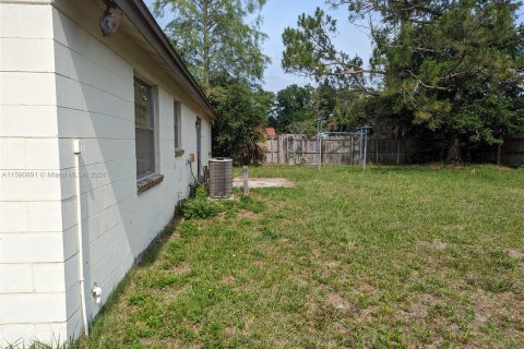 House in Jacksonville, Florida 3 bedrooms № 1181343 - photo 11