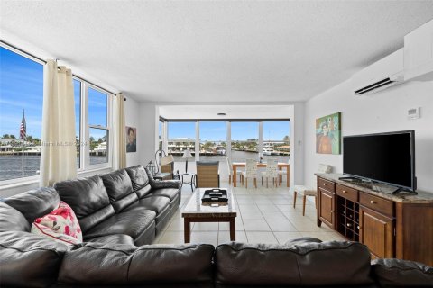 Copropriété à vendre à Pompano Beach, Floride: 2 chambres, 106.84 m2 № 1181393 - photo 28